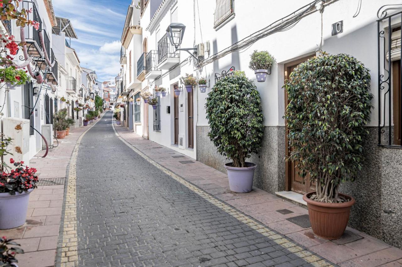 Seaclub Suites Estepona By Roomservices Bagian luar foto